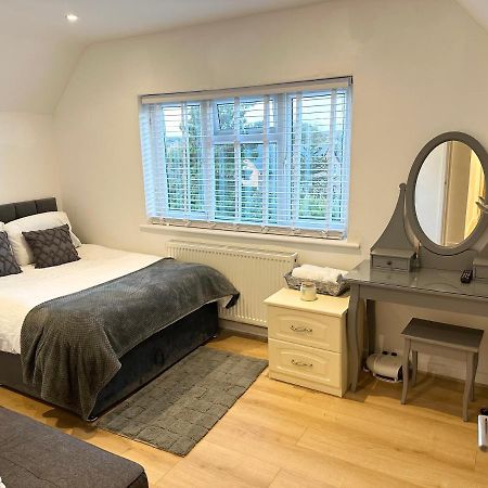 Charming 3-Bed Home Minutes From City Centre ノッティンガム エクステリア 写真