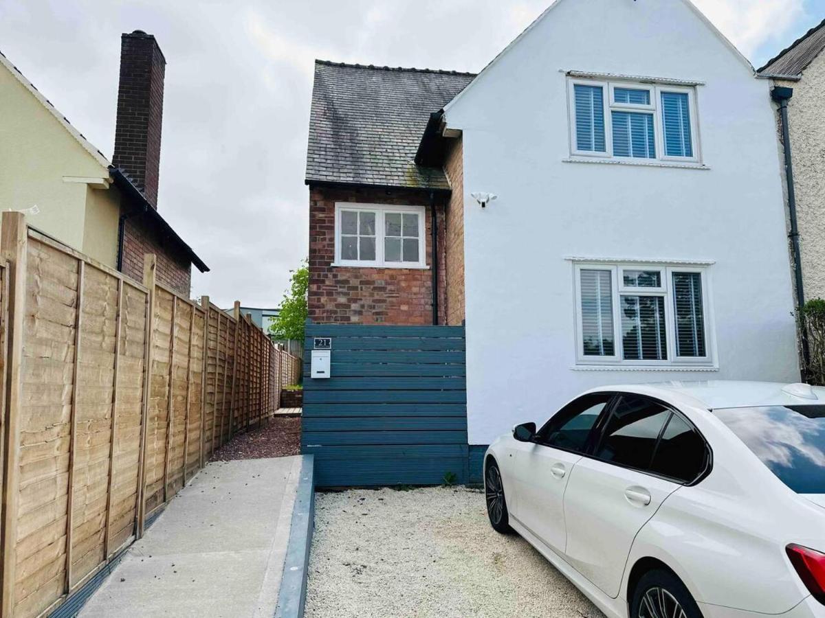 Charming 3-Bed Home Minutes From City Centre ノッティンガム エクステリア 写真