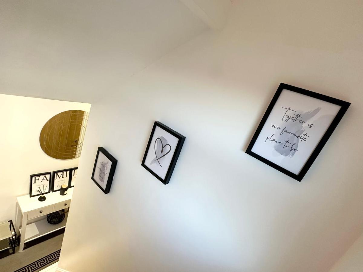 Charming 3-Bed Home Minutes From City Centre ノッティンガム エクステリア 写真