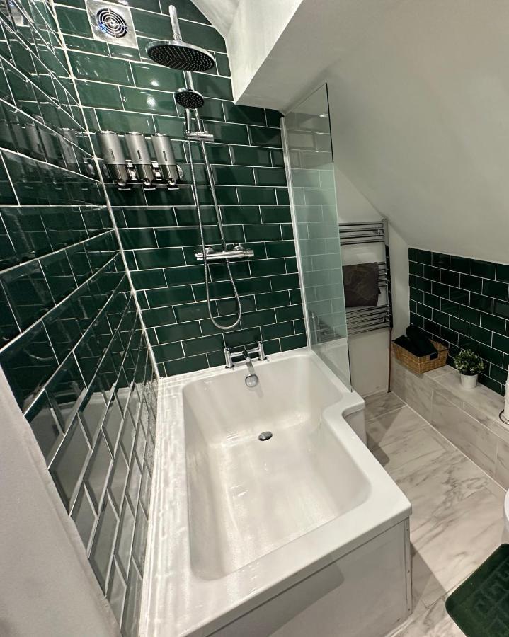 Charming 3-Bed Home Minutes From City Centre ノッティンガム エクステリア 写真
