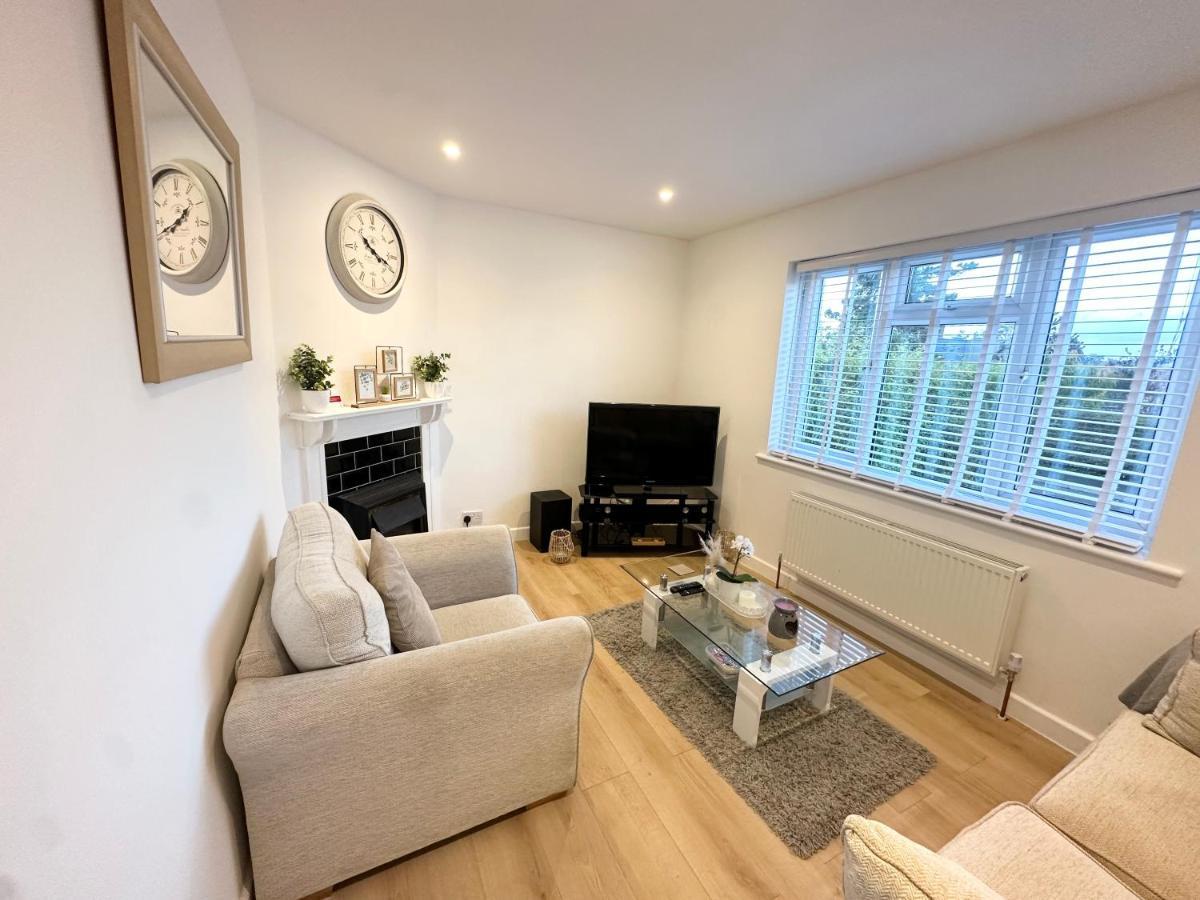 Charming 3-Bed Home Minutes From City Centre ノッティンガム エクステリア 写真