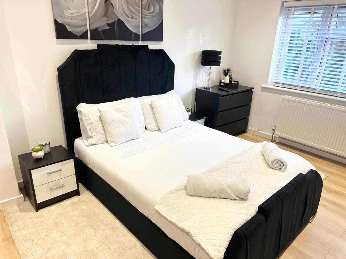 Charming 3-Bed Home Minutes From City Centre ノッティンガム エクステリア 写真