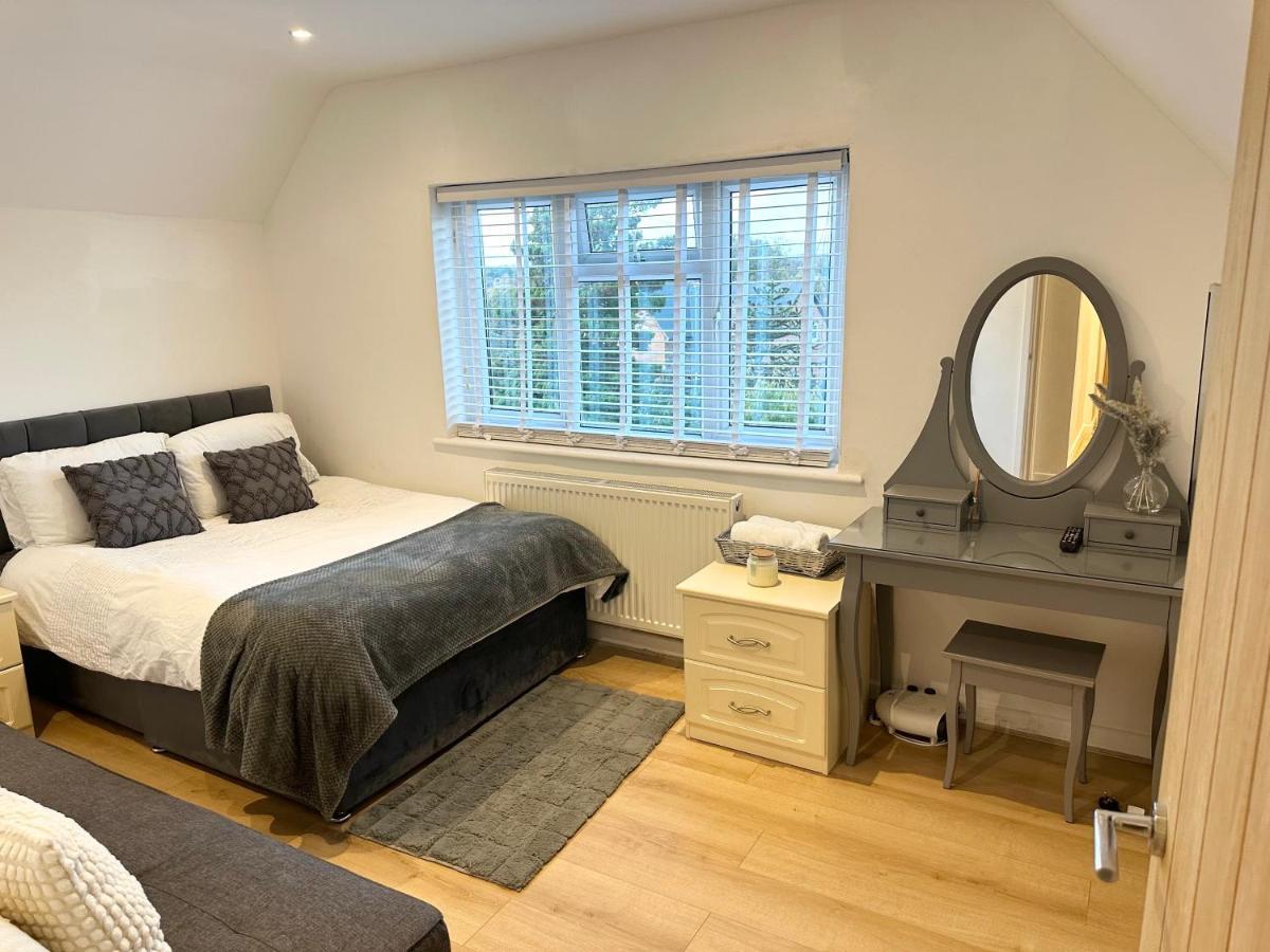 Charming 3-Bed Home Minutes From City Centre ノッティンガム エクステリア 写真