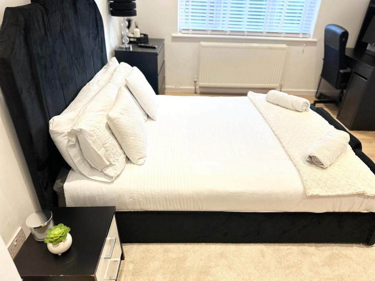 Charming 3-Bed Home Minutes From City Centre ノッティンガム エクステリア 写真